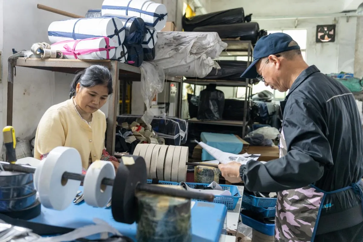 Custom Hat Factory (1).JPG Custom Hat Factory (1).JPG